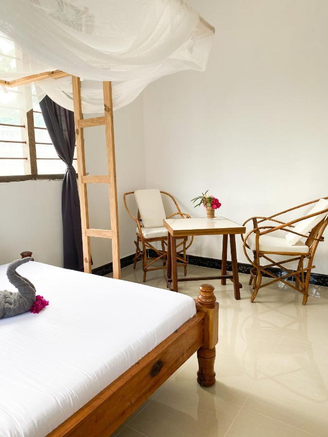 Lighthouse Guesthouse Nungwi Ngoại thất bức ảnh