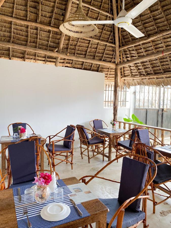 Lighthouse Guesthouse Nungwi Ngoại thất bức ảnh