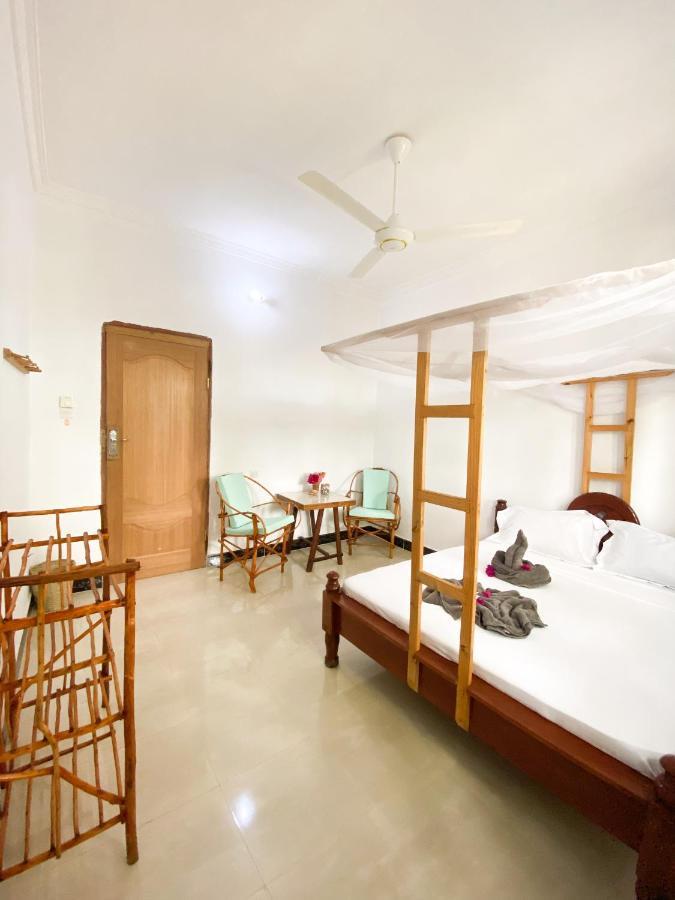 Lighthouse Guesthouse Nungwi Ngoại thất bức ảnh